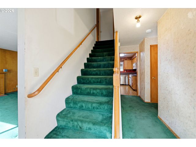 1411 Ne ARROWWOOD St, Hillsboro, OR 97124