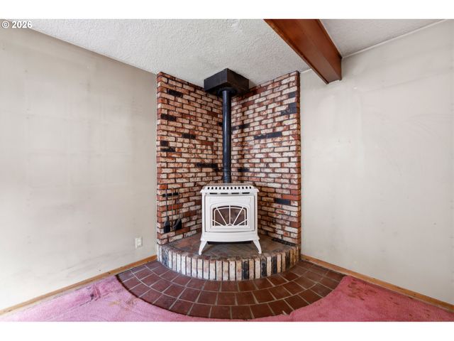 1411 Ne ARROWWOOD St, Hillsboro, OR 97124