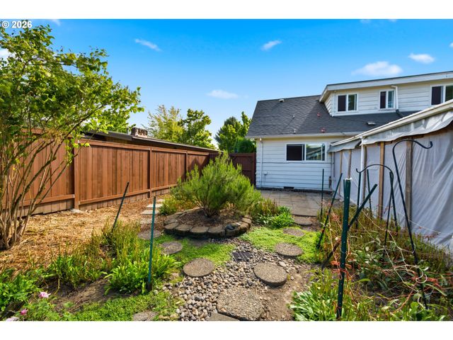 1411 Ne ARROWWOOD St, Hillsboro, OR 97124