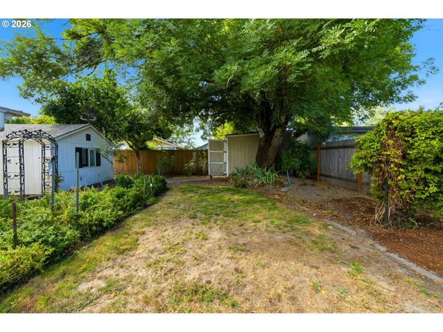 1411 Ne ARROWWOOD St, Hillsboro, OR 97124