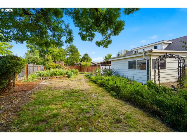 1411 Ne ARROWWOOD St, Hillsboro, OR 97124