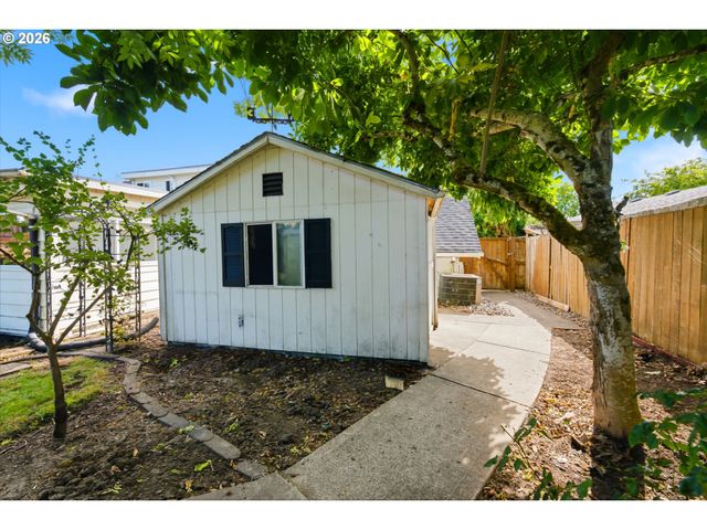 1411 Ne ARROWWOOD St, Hillsboro, OR 97124