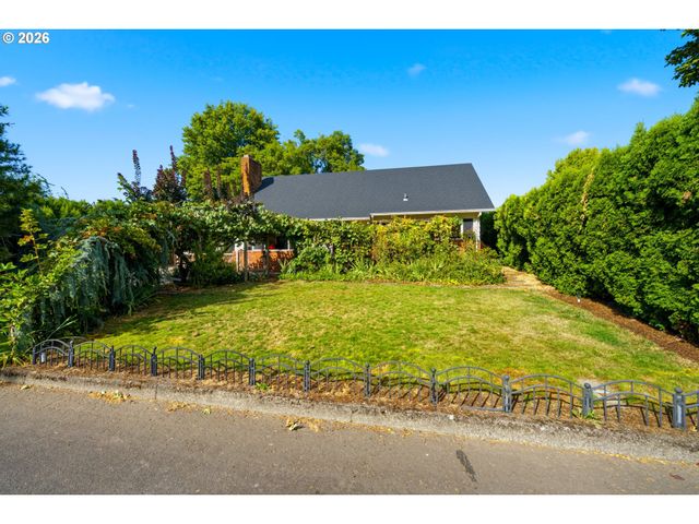 1411 Ne ARROWWOOD St, Hillsboro, OR 97124