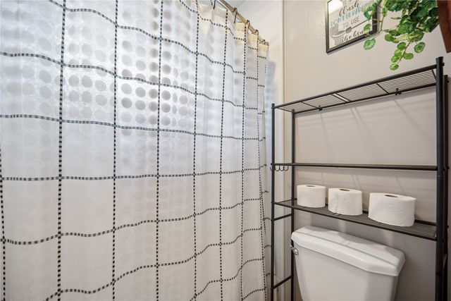 1409 SW Kenworthy Drive, Ankeny, IA 50023