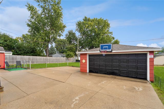 1409 SW Kenworthy Drive, Ankeny, IA 50023