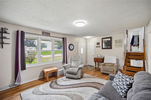 1409 SW Kenworthy Drive, Ankeny, IA 50023