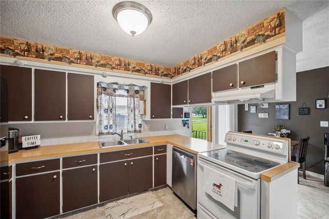 1409 SW Kenworthy Drive, Ankeny, IA 50023