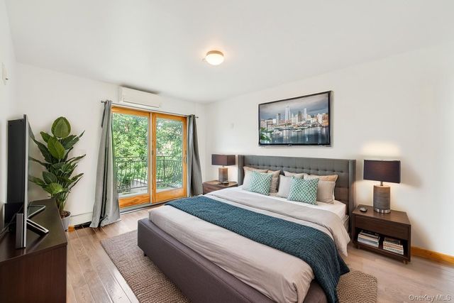 2105 33rd Avenue, Astoria, NY 11106