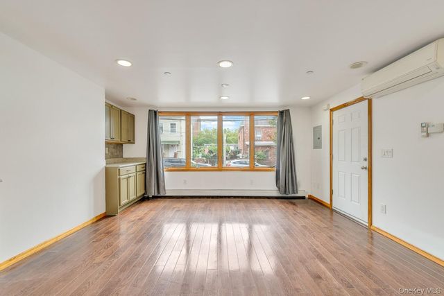 2105 33rd Avenue, Astoria, NY 11106