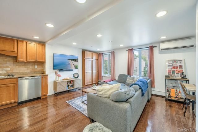 2105 33rd Avenue, Astoria, NY 11106