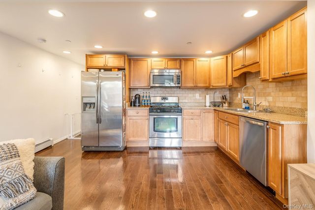2105 33rd Avenue, Astoria, NY 11106