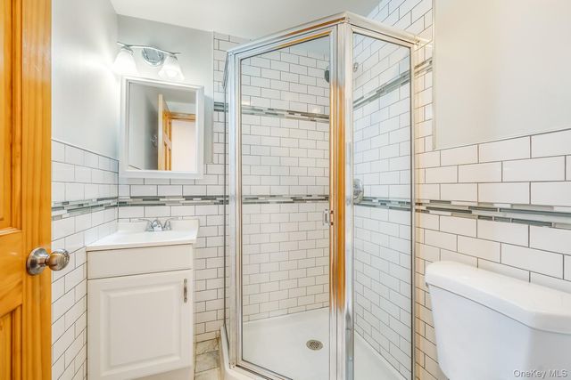 2105 33rd Avenue, Astoria, NY 11106