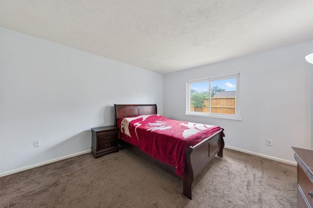 6447 W Fuqua Drive, Houston, TX 77489