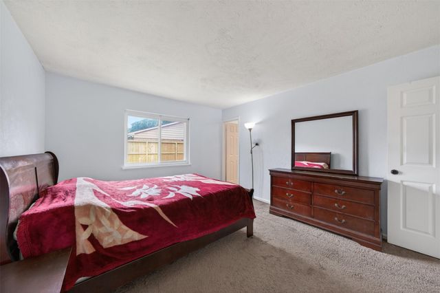 6447 W Fuqua Drive, Houston, TX 77489