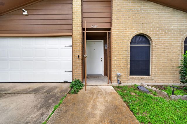 6447 W Fuqua Drive, Houston, TX 77489