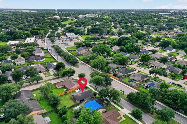 6447 W Fuqua Drive, Houston, TX 77489