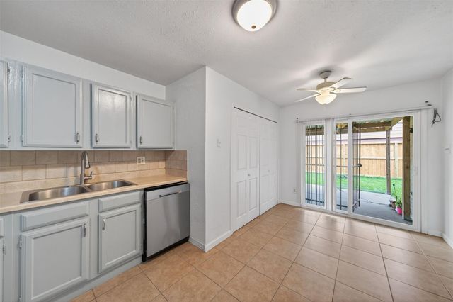 6447 W Fuqua Drive, Houston, TX 77489