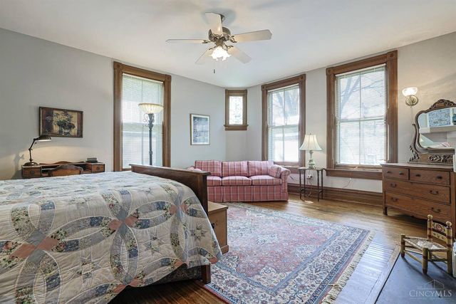 22 Burns Avenue, Wyoming, OH 45215