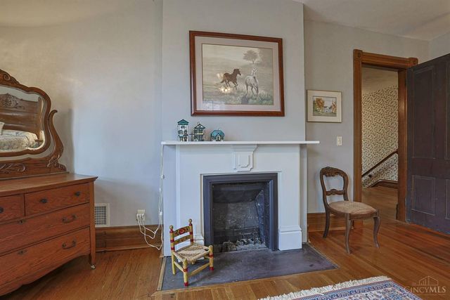 22 Burns Avenue, Wyoming, OH 45215
