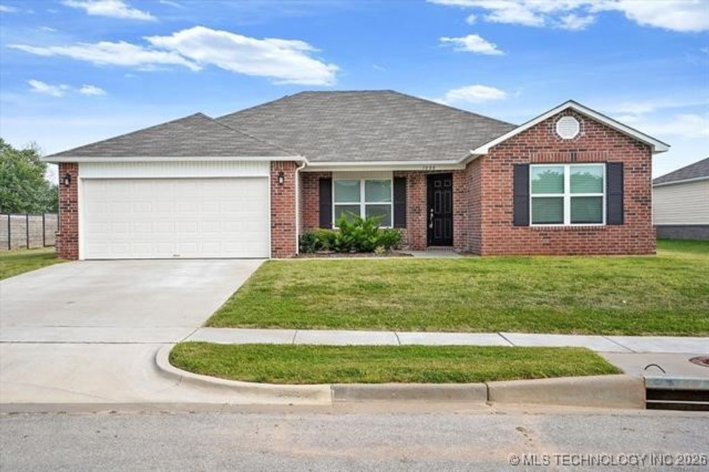 1008 E Richmond Street, Broken Arrow, OK 74012