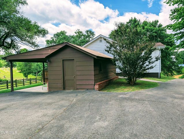 373 The Flats Drive, Clintwood, VA 24228