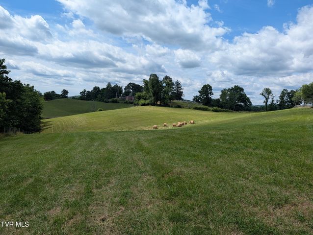 373 The Flats Drive, Clintwood, VA 24228