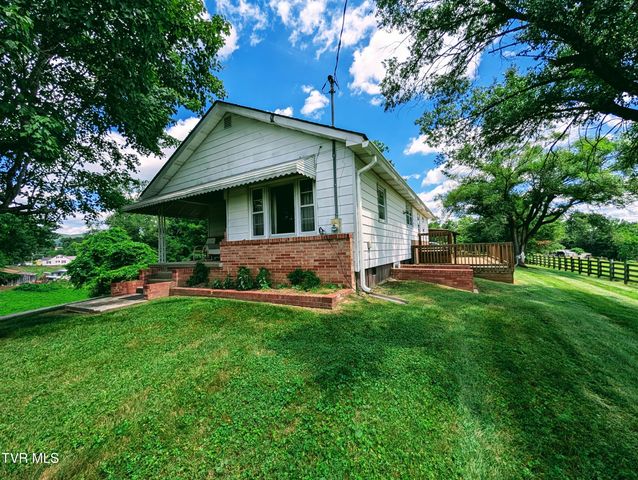 373 The Flats Drive, Clintwood, VA 24228
