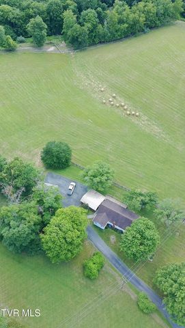 373 The Flats Drive, Clintwood, VA 24228