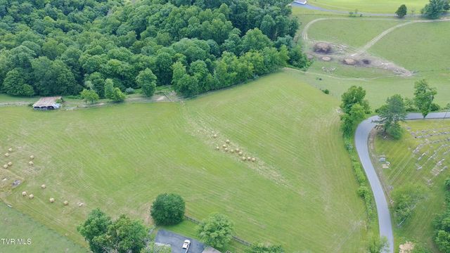 373 The Flats Drive, Clintwood, VA 24228