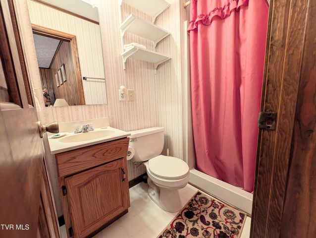 373 The Flats Drive, Clintwood, VA 24228
