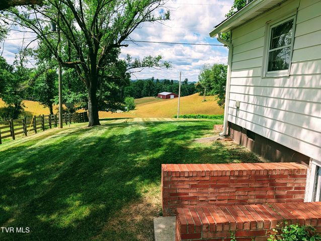 373 The Flats Drive, Clintwood, VA 24228