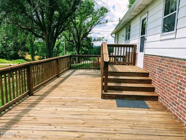 373 The Flats Drive, Clintwood, VA 24228