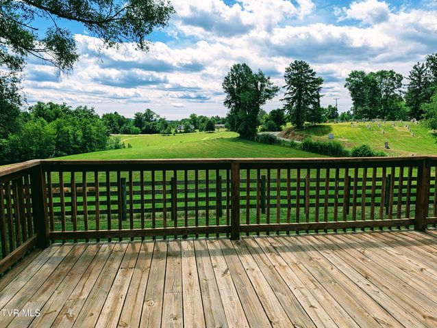 373 The Flats Drive, Clintwood, VA 24228