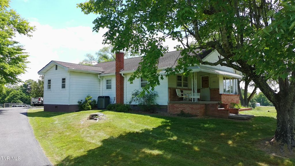 373 The Flats Drive, Clintwood, VA 24228