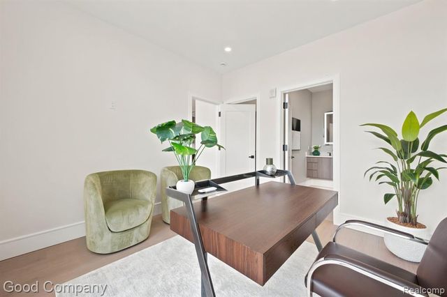 110 Austin Avenue 303, Royal Oak, MI 48067