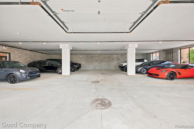 110 Austin Avenue 303, Royal Oak, MI 48067