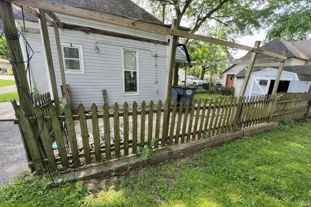 710 E 6th Street, Anderson, IN 46012