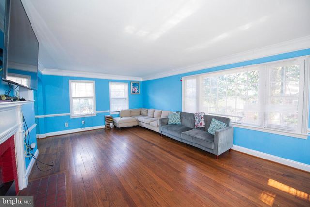 101 BROOKES AVE, Gaithersburg, MD 20877