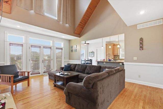 14640 N RICKETTS RD, Hallsville, MO 65255