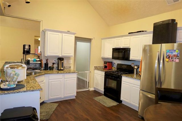 876 Ashton Oak Circle, Stone Mountain, GA 30083
