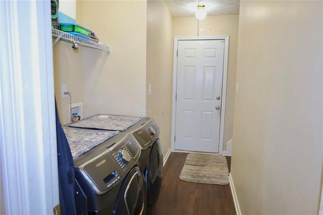 876 Ashton Oak Circle, Stone Mountain, GA 30083