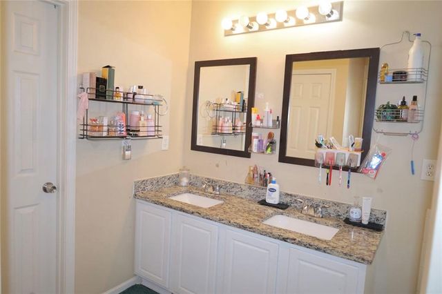 876 Ashton Oak Circle, Stone Mountain, GA 30083