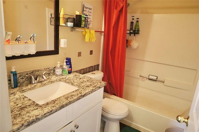 876 Ashton Oak Circle, Stone Mountain, GA 30083