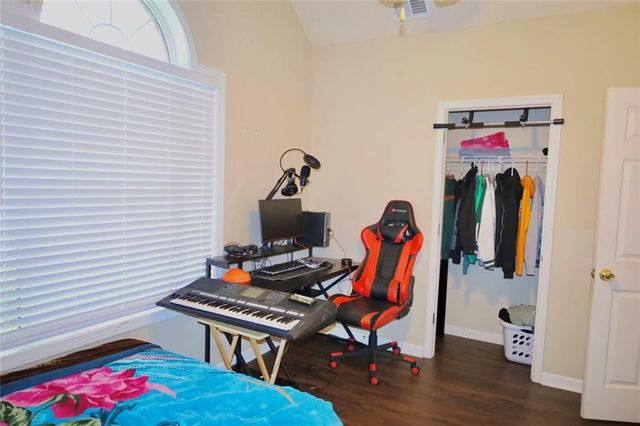 876 Ashton Oak Circle, Stone Mountain, GA 30083