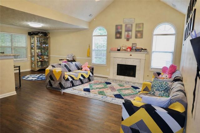 876 Ashton Oak Circle, Stone Mountain, GA 30083