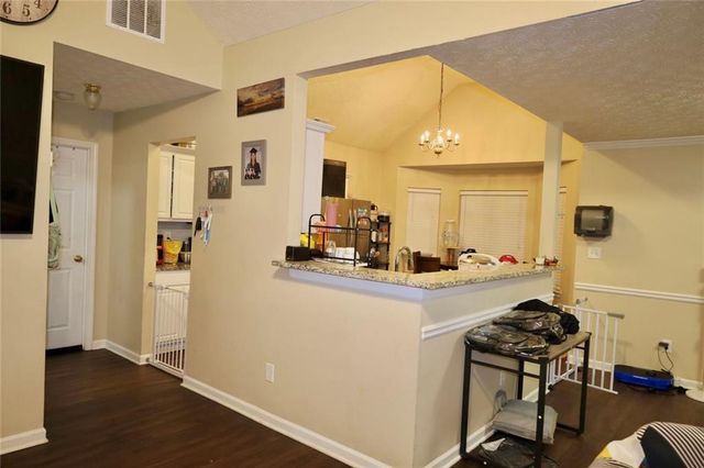 876 Ashton Oak Circle, Stone Mountain, GA 30083