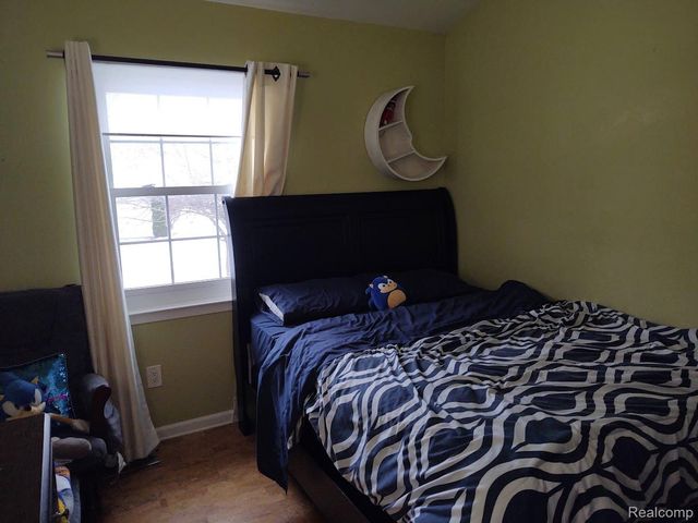 1432 Pond View Court, Wixom, MI 48393