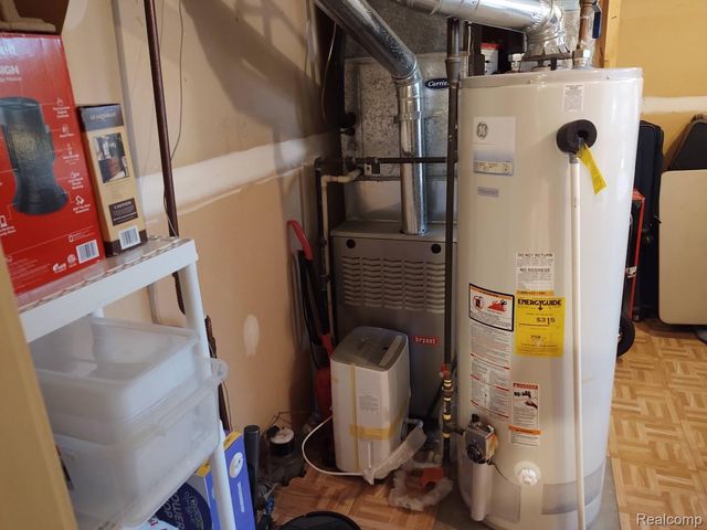 1432 Pond View Court, Wixom, MI 48393