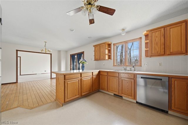 5271 Dolores Street SW, Canton, OH 44706