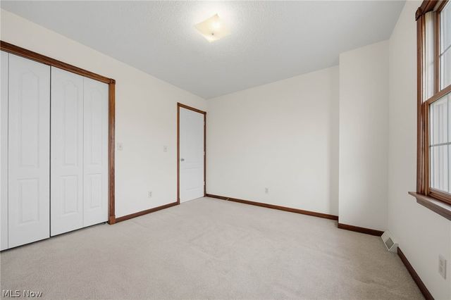 5271 Dolores Street SW, Canton, OH 44706